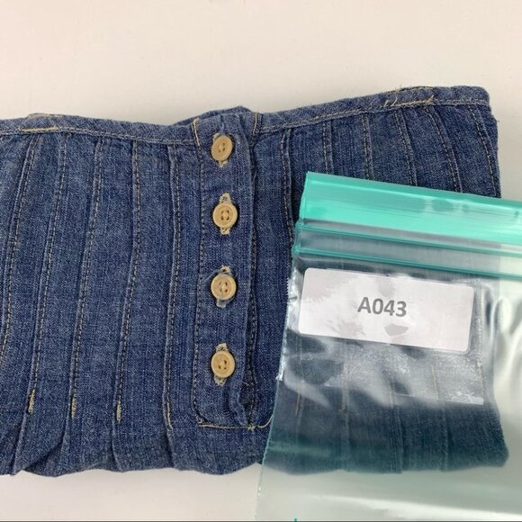 Levi's Chambray Sleeveless Tank Top size 10 - Picture 5 of 7